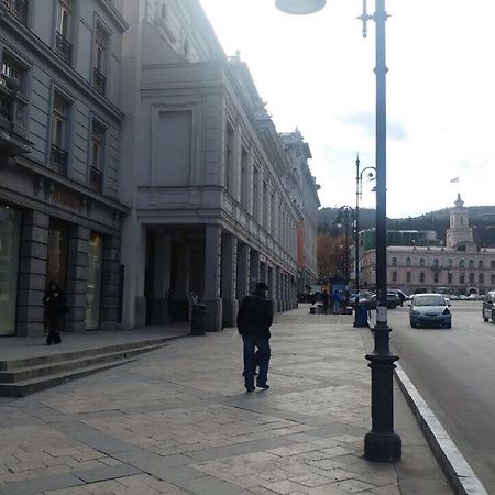 Apartment Freedom Square Tbilisi ภายนอก รูปภาพ